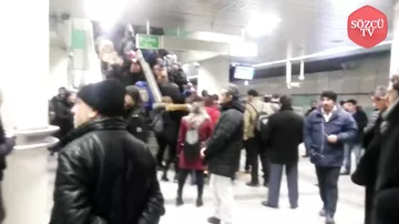 Metroda elektrik kəsildi:sərnişinlər evakuasiya edildi