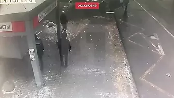 Видео Момент взрыва на станции метро Коломенская