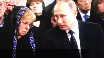 Путин на церемонии прощения с убитым послом Андреем Карловым