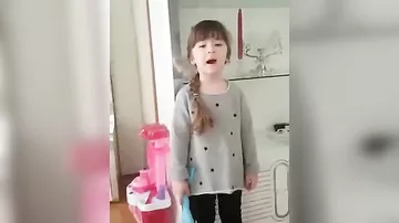 Qızından Emilə ad günü təbriki