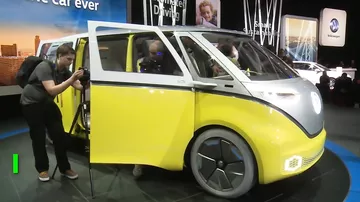 Микроавтобус для современных хиппи показали в Детройте