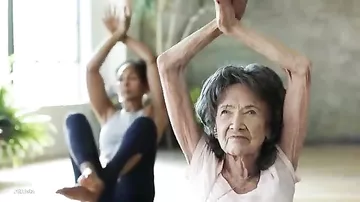 98-летняя гуру йоги поделилась секретом физической формы