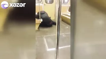 Metroda şirin yuxuya gedən SƏRXOŞ sərnişin
