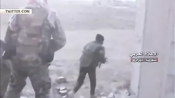 Кадры ожесточенной схватки боевиков ИГИЛ и солдат Сирии