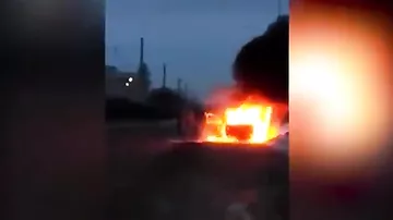 Уснувшего таксиста спасли из горящей машины