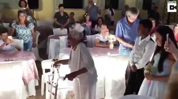 Самая старая невеста в мире вышла замуж в Бразилии