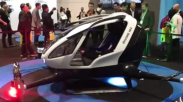 В Дубаи представили первый в мире "летающий автомобиль"