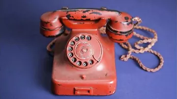 Красный телефон Гитлера выставили на торги в США
