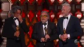 Получивший "Оскар" за лучший грим Берталоцци посвятил победу иммигрантам