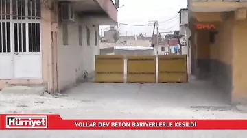 Türkiyədə yollara beton baryerlər qoyuldu