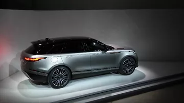 Новую модель Range Rover представили публике