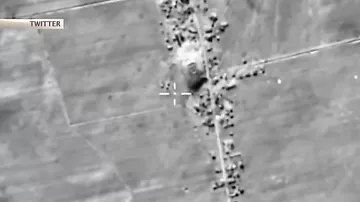130 ракет стерли с лица земли штаб боевиков в Сирии