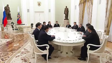 Putin azərbaycanlı generallarla görüşdü