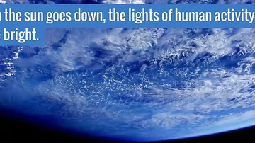 NASA показало, как выглядит Земля ночью из космоса