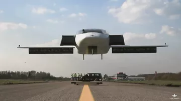 В Германии протестировали летающий электромобиль с вертикальным взлетом