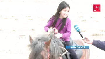 Sumqayıtın 8 yaşlı Həcəri – 4 yaşından at çapan Gülayın İNANILMAZ BACARIĞI