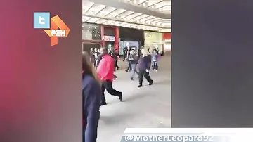 Видео задержания подозреваемого у торгового центра в Манчестере