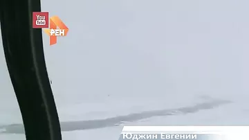 Опубликовано видео американской подлодки, вмерзшей в лед в Арктике