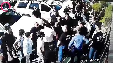 Mühafizəçilər mağazaya hücum etdi - Bakıda qarşıdurma