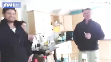 İki il oğlunu görməyən ana qışqırdı