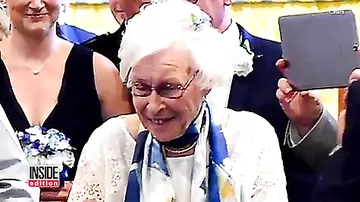 93-летний жених и 95-летняя невеста сыграли свадьбу, похоронив своих супругов