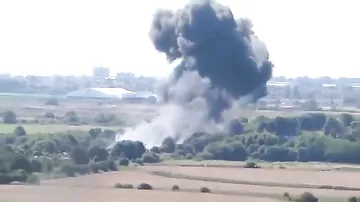 В сети появилось видео падения самолета во время авиашоу в Англии