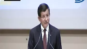 Başbakan Ahmet Davutoğlu'dan Tuğrul Türkeş'e teşekkür