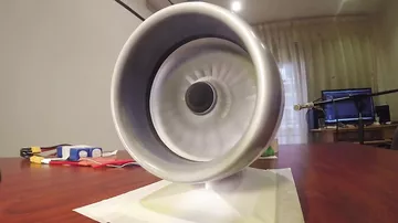 Мини-двигатель Boeing 787 напечатанный на 3D-принтере