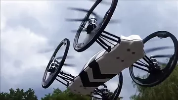Həm quruda, həm havada gedən Drone