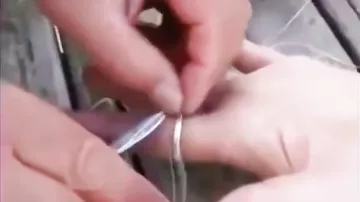 Как снять кольцо с опухшего пальца быстро и без боли