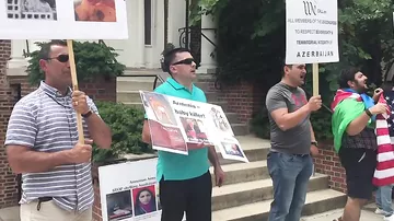 Перед посольством Армении в Вашингтоне прошла акция протеста против убийства мирных граждан - 1