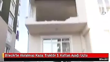 В Турции трактор упал с третьего этажа магазина
