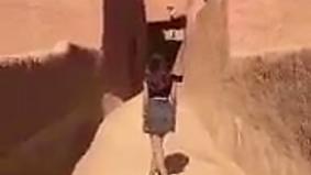 В Саудовской Аравии проверяют видео с женщиной в юбке