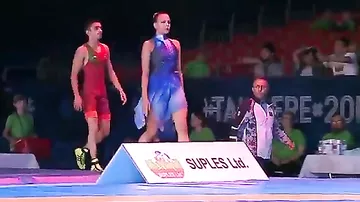 Güləşçimiz ermənini məğlub edib, dünya çempionu oldu