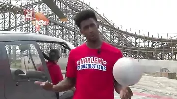 На высоте: баскетболист-шоумен забил мяч с вертолета
