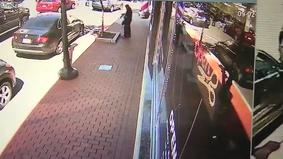 Перепутавшая педали пенсионерка задавила троих пешеходов у магазина
