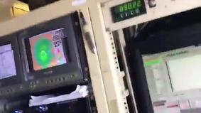Пролет самолета сквозь разрушительный ураган сняли на видео