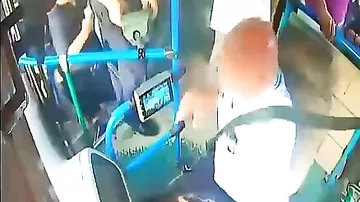 В Баку зверски избили водителя автобуса