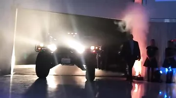 Арнольд Шварценеггер стал обладателем уникального Hummer H1