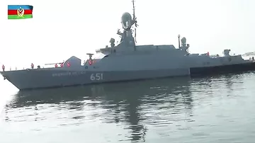 Военные корабли Каспийской флотилии ВМС России покинули Бакинский порт