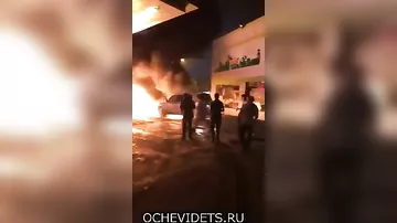 В Саудовской Аравии на заправке загорелась машина