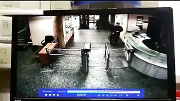 Опубликовано видео проникновения в «Эхо Москвы» напавшего на Фельгенгауэр