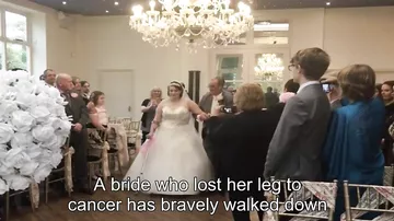 Рак отнял у неё ногу, но не желание жить: она прошла в белом платье к алтарю