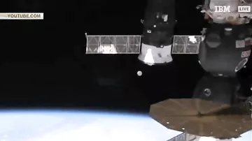 Российский уфолог показал видео пролета «НЛО» возле МКС