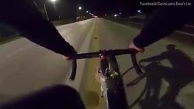 Разгневанный велосипедист обстрелял байкеров из самодельной ракетницы