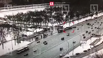 Moskvada avtobus keçidə girdi: 4 ölü, 15 yaralı