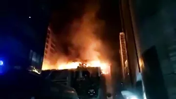 При пожаре в торгово-развлекательном комплексе в Индии погибло 16 человек
