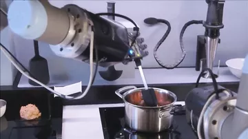 Первый в мире робот повар