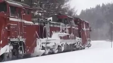 Уборка снега поездом
