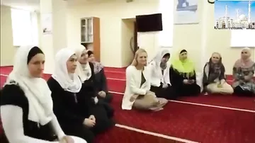 Русская девушка приняла Ислам